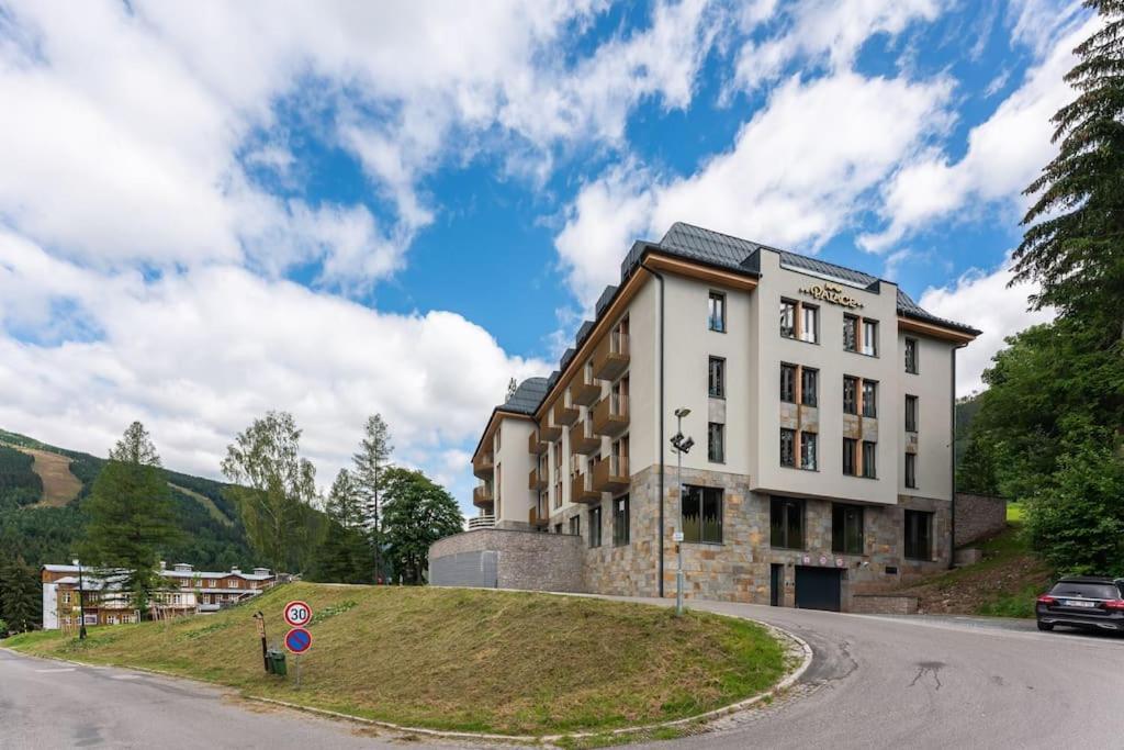 Residence Koubek - Utulny Apartman S Vyhledem A Parkovanim Шпиндлерув-Млин Экстерьер фото